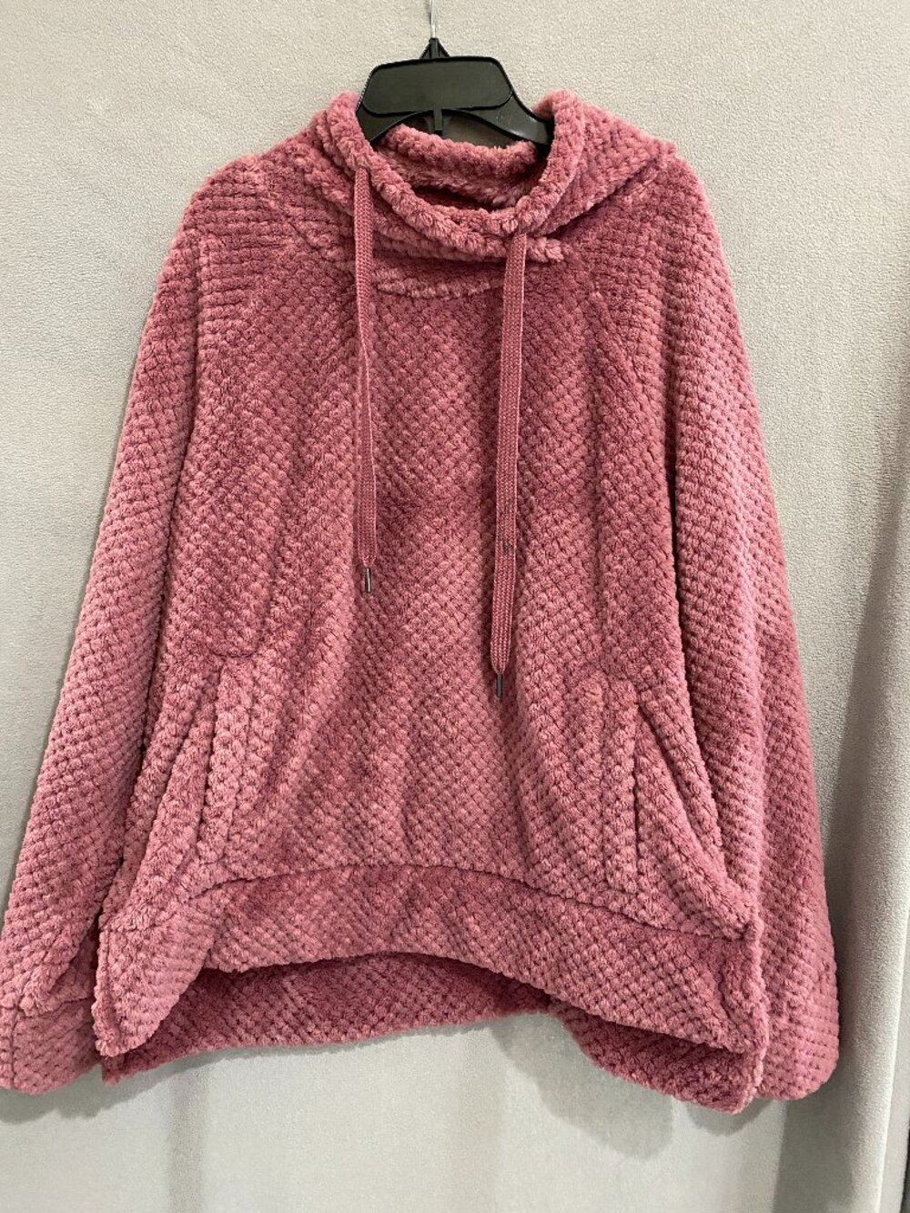 Mauve Plush Sherpa Pullover Hoodie Size Large Soft Cozy Cowl Neck Fleece